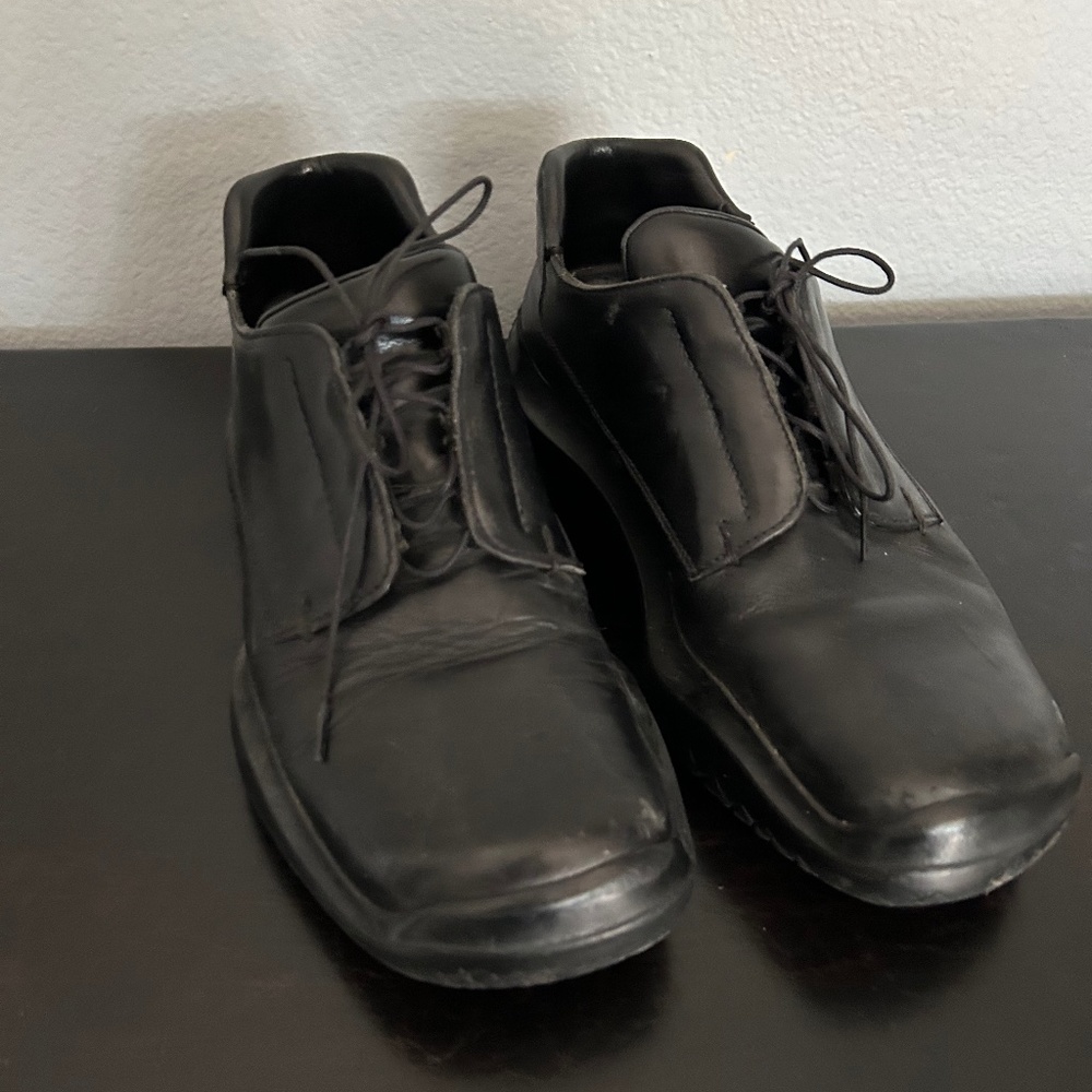 Prada Vintage Square Toe Mens Sport Shoe